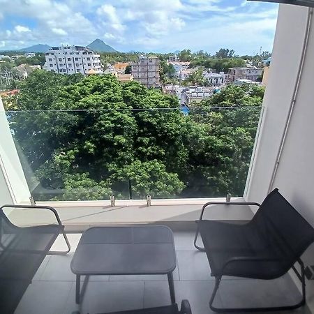 Grand Appartement Contemporain Sur Flic En Flac Proche De La Plage Exteriör bild