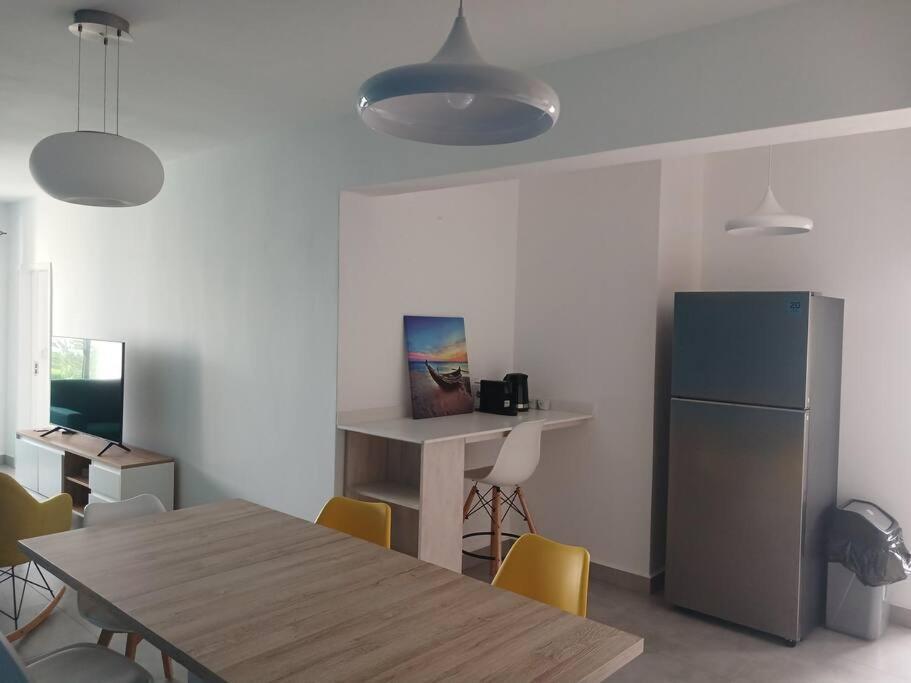 Grand Appartement Contemporain Sur Flic En Flac Proche De La Plage Exteriör bild